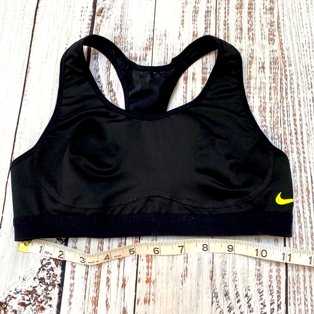 Black Nike Sports Bra with Neon Green Accent - XS - Picture 4 of 5